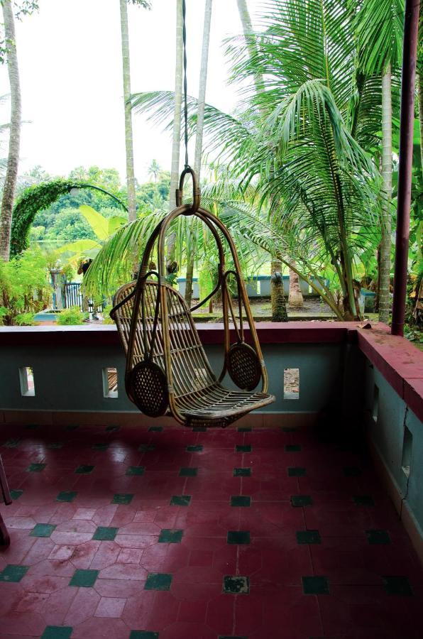 Muralee'S Riverside Villa In Kochi Eksteriør bilde